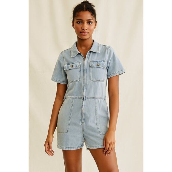 Light Wash Short Denim Utility Romper coveralls Zip Front Size Large - Picture 1 of 8